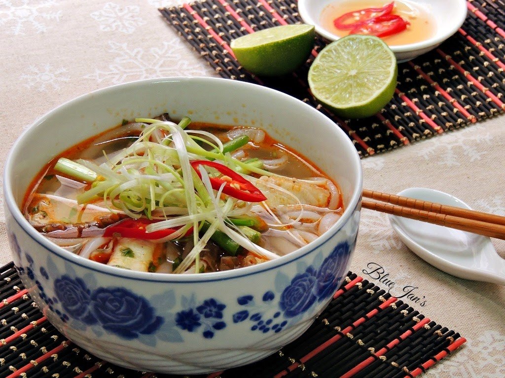 Bánh canh cá lóc chuẩn vị Huế