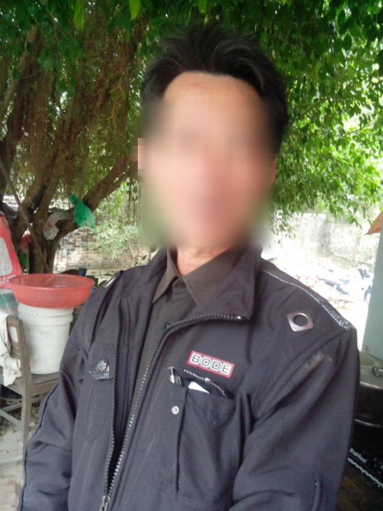 Bầy cá trê vàng rộm bò lúc nhúc được tìm thấy