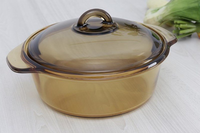 Minh họa về một loại nồi thủy tinh có thể dùng để nấu canh cá