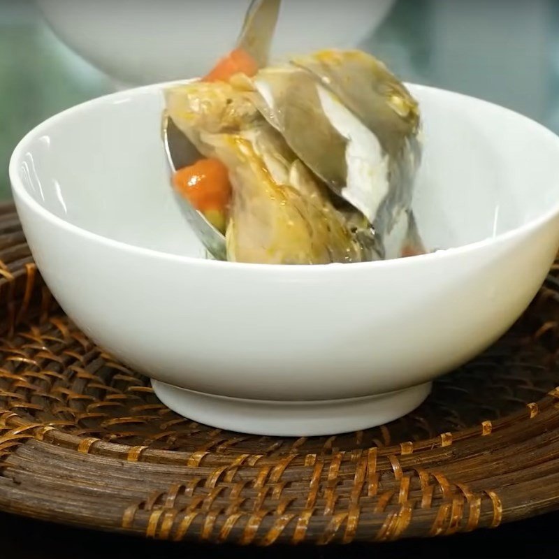 Một bát canh cá chua chuẩn vị, thơm mùi thì là và vị chua dịu nhẹ