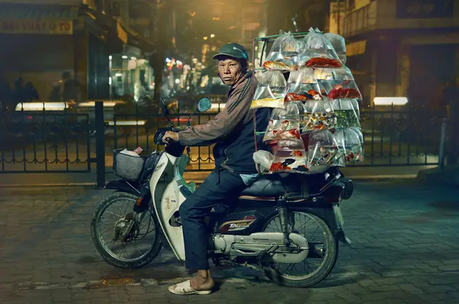 Chuyện Giữ Nghề Của Ông Cụ Bán Cá Lia Thia