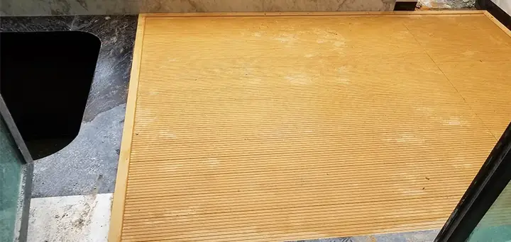 Báo Giá Sàn Gỗ Ngoài Trời Nắp Bể Cá Koi
