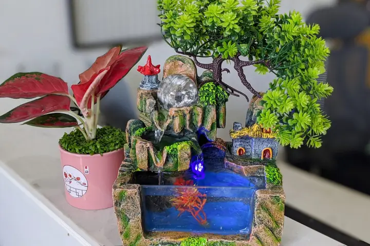 Bể Cá Mini Phun Sương Để Bàn