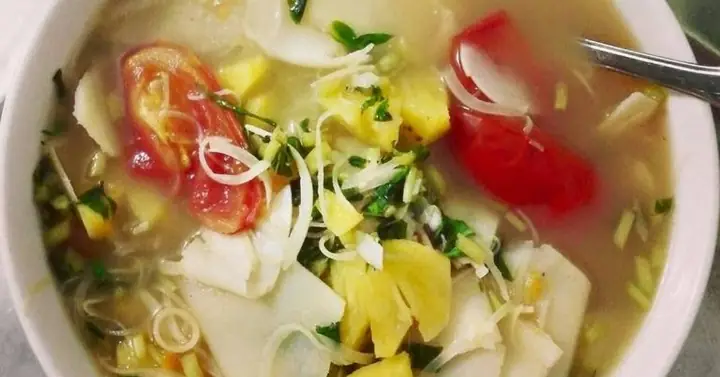 10. Canh Cá Bã Trầu Nấu Măng Chua
