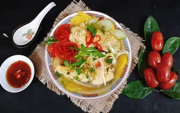 Cá Chim Nước Ngọt Nấu Canh Chua