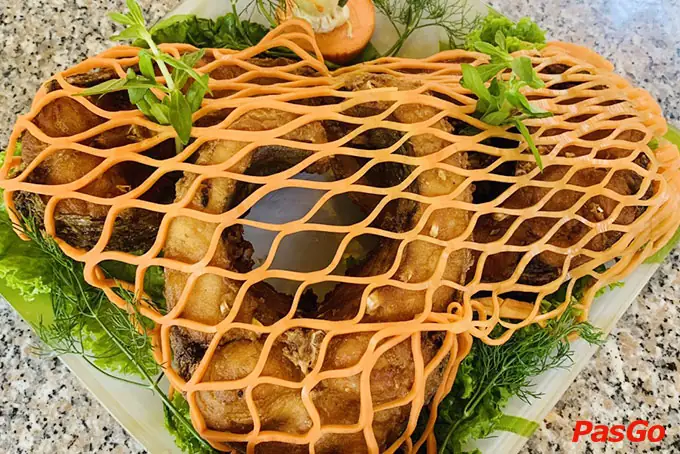 Xuất Phát Điểm Là Một Nhà Hàng Chuyên Về Cá, Cá Giò Viễn Đông Sẽ Mang Đến Cho Bạn Vô Số Những Biến Tấu Hấp Dẫn Từ Các Loài Cá Tươi Ngon, Trong Đó Có Món Cá Giò Đã Làm Nên Tên Tuổi Của Nhà Hàng