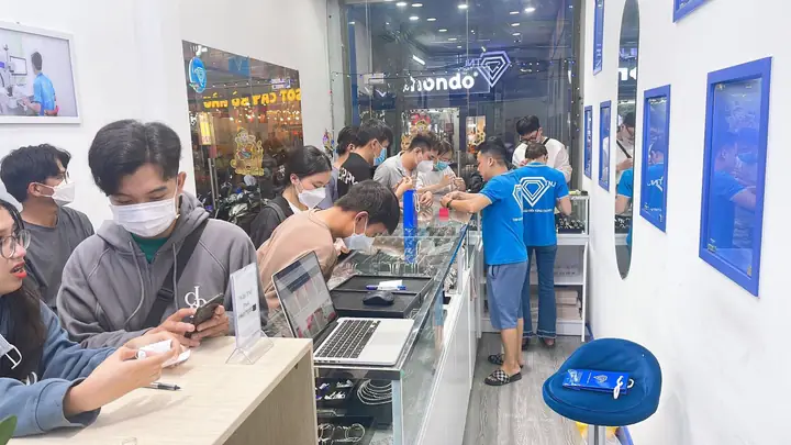 Quy Trình Thiết Kế Và Sản Xuất Dây Chuyền Bạc Nữ Mặt Cá Heo Tại Trang Sức Tnj