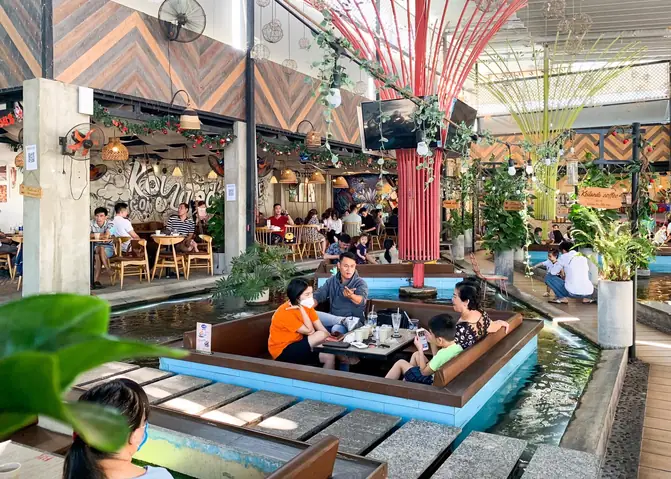 Koi Lands Coffee - Quán Cafe Đẹp Ngắm Cá Koi Ở Thủ Đức