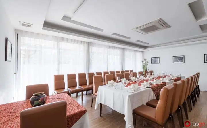 Không Gian Sang Trọng, Gần Gũi Tự Nhiên