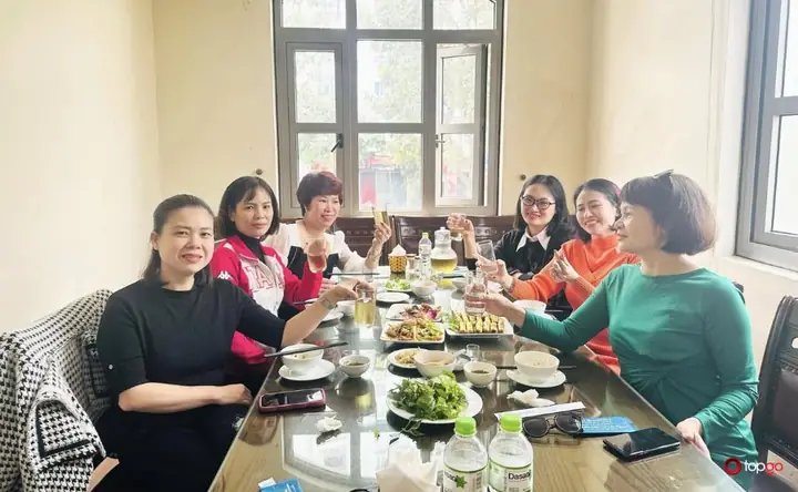 Khám Phá Không Gian Hiện Đại Tạinhà Hàng Cá Lăng Việt Trì Việt Hưng