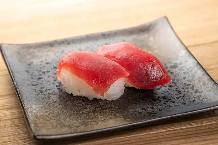 Cách Chọn Sushi Cá Ngừ Vây Xanh Đúng Điệu
