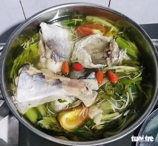 Cá Vồ Kho, Nấu Canh Chua Kiểu Miền Tây Nhờ Lê Tuấn Khang Mà Hot - Ảnh 2.