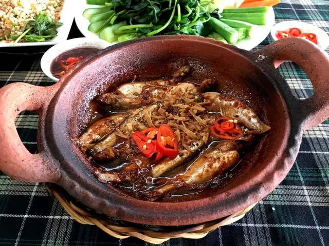 Cá Xác Sọc Kho Tộ