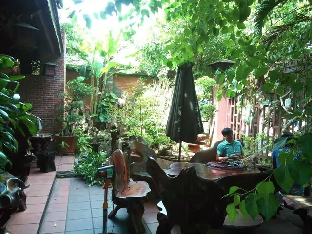 Huỳnh Hương Café