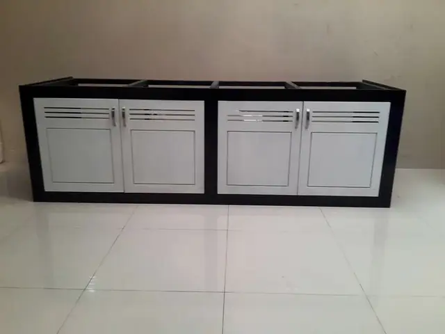 Chân Bể Cá Là Gì?
