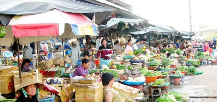 Các Mặt Hàng Kinh Doanh Tại Chợ Hòa Bình