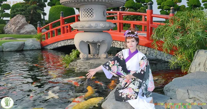 Thiếu Nữ Khoe Ảnh Với Bộ Yukata Của Nhât Bản