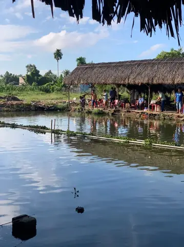 Hồ Câu Tường Vy