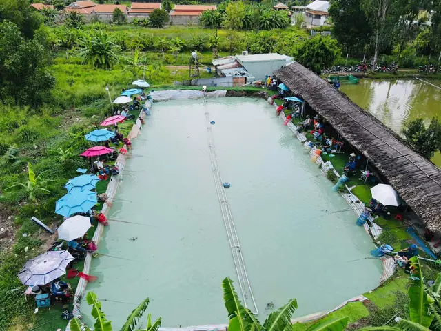 Hồ Câu Nguyên Khang