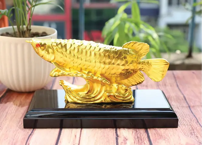 Cá Rồng Phong Thủy Mạ Vàng