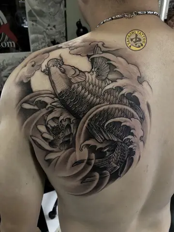 Hình Xăm Cá Chép Hóa Rồng Ở Lưng