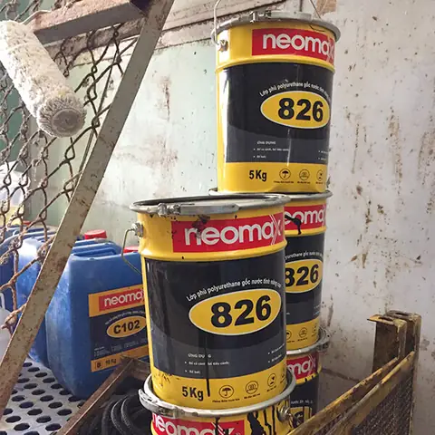 Xử Lý Hồ Cá Koi Bị Thấm Bằng Sơn Neomax 826
