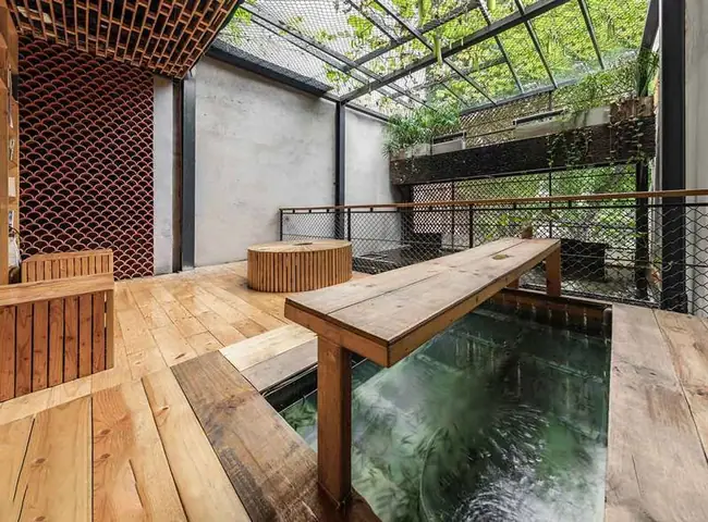 Hồ Cá Koi Kết Hợp Sàn Gỗ