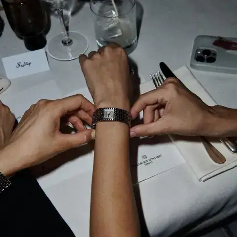 Hồ Cá Tiếng Anh Là Gì: Từ Vựng, Thuật Ngữ & Cách Dùng Chính Xác Nhất