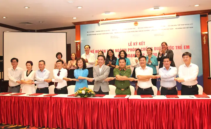 (chinhphu.vn) - Hưởng Ứng Ngày Thế Giới Phòng, Chống Đuối Nước (25/7) Năm 2022, Ngày 25/7, Bộ Lđtb&xh Phối Hợp Cùng 9 Bộ Tổ Chức Lễ Ký Kết Kế Hoạch Liên Ngành Phòng, Chống Đuối Nước Trẻ Em Giai Đoạn 2022-2030.