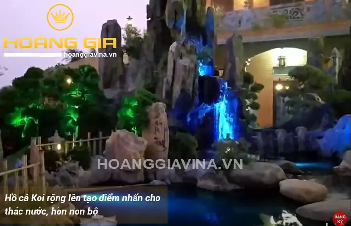 Cách Trang Trí Hồ Cá Koi Ngoài Trời Đẹp Lung Linh Với Đèn Led