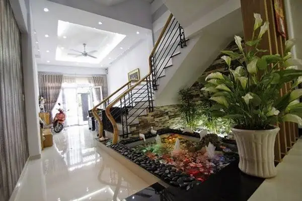 Các Mẫu Bể Cá Dưới Gầm Cầu Thang Đẹp