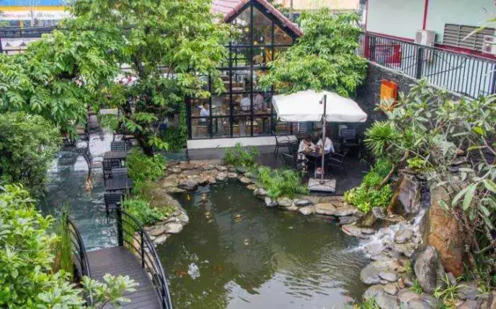 Một Số Mẫu Quán Cafe Cá Koi Đẹp Hút Hồn