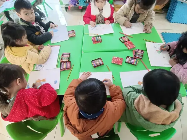 Nguồn Gốc Và Ý Nghĩa Sâu Xa Của Tranh Vẽ Đàn Cá Bơi