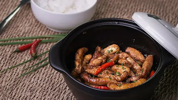 Trứng Cá Trắm Cỏ Là Gì? Đặc Điểm Nổi Bật