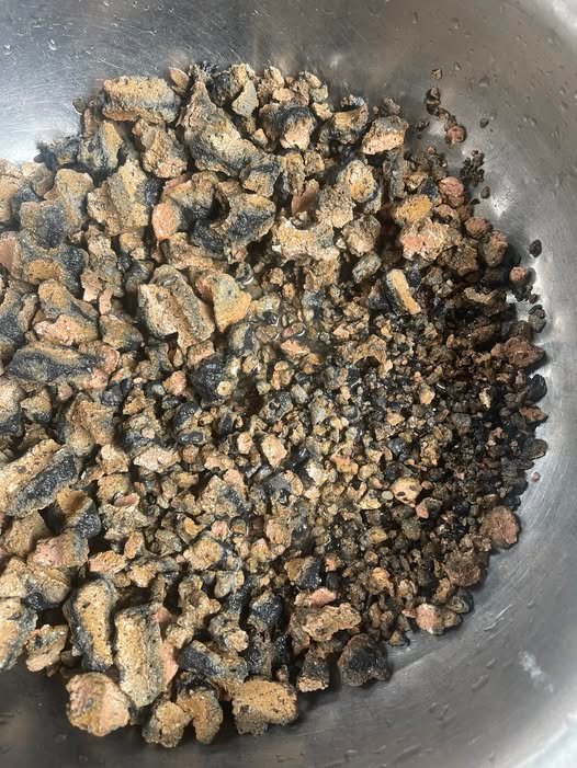 Xỉ than nuôi cá có tác dụng gì trong hệ thống lọc nước? Xỉ than nuôi cá được sử dụng làm vật liệu lọc trong hồ cá
