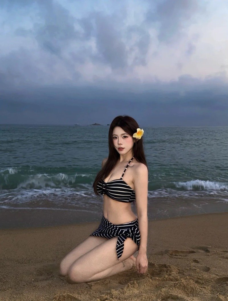 ảnh gái mặc bikini đen 1