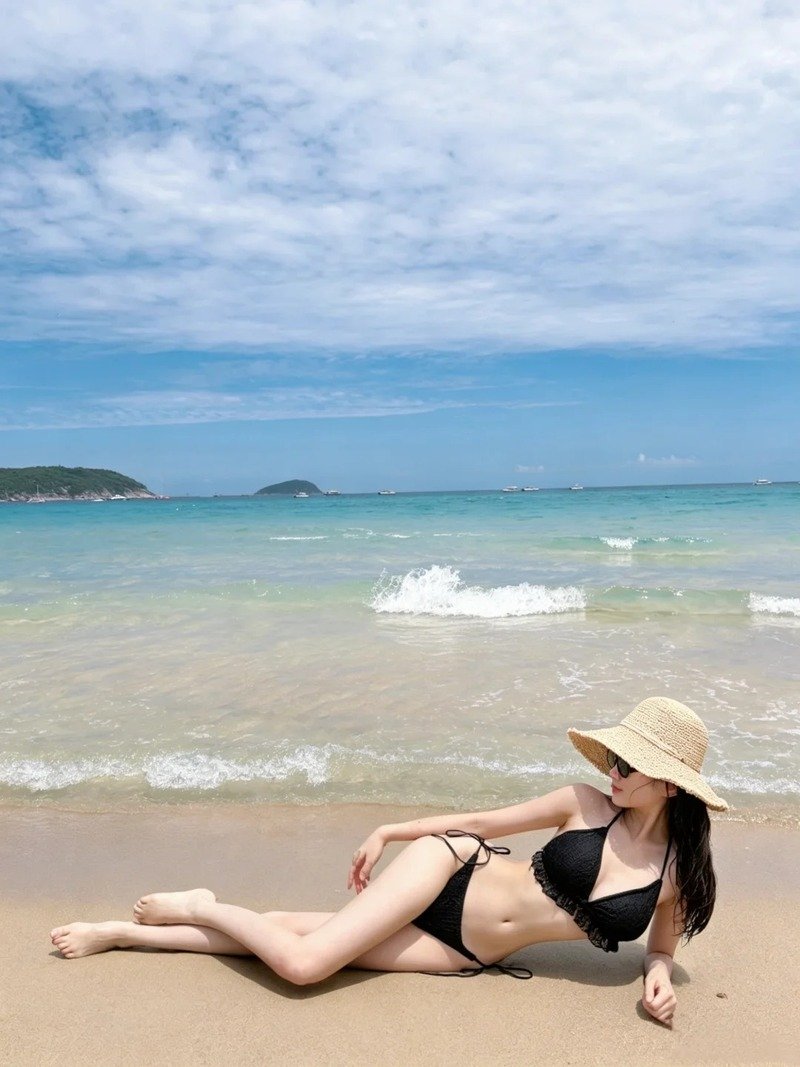 ảnh gái mặc bikini đen 22