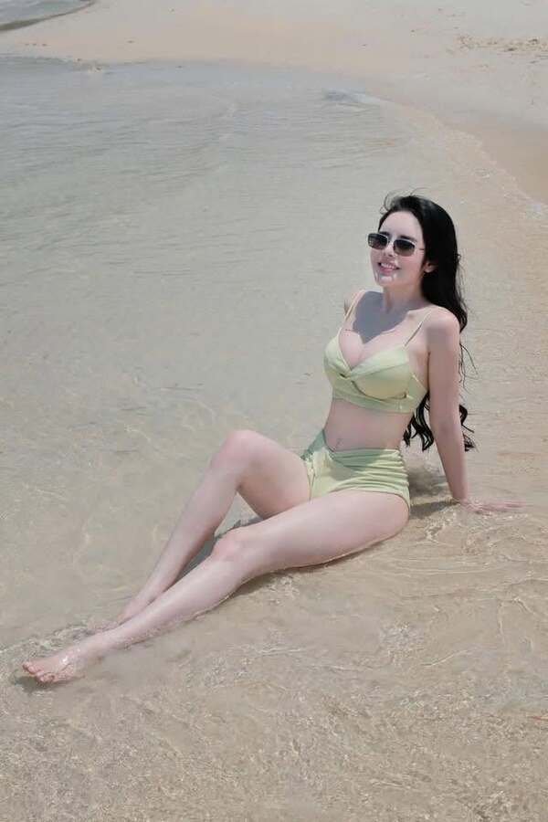 ảnh gái xinh bikini biển 25