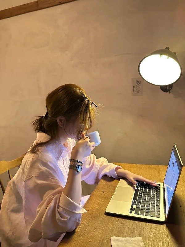 ảnh gái xinh che mặt 2011 12