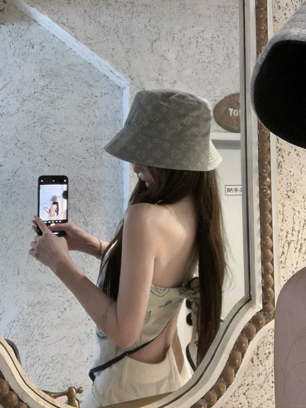 ảnh gái xinh che mặt 2011 13