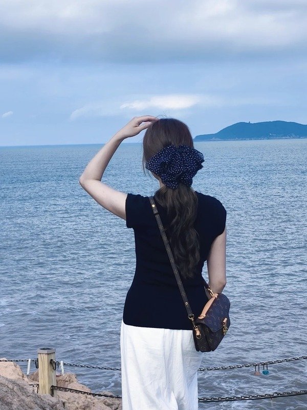 ảnh gái xinh che mặt 2011 15