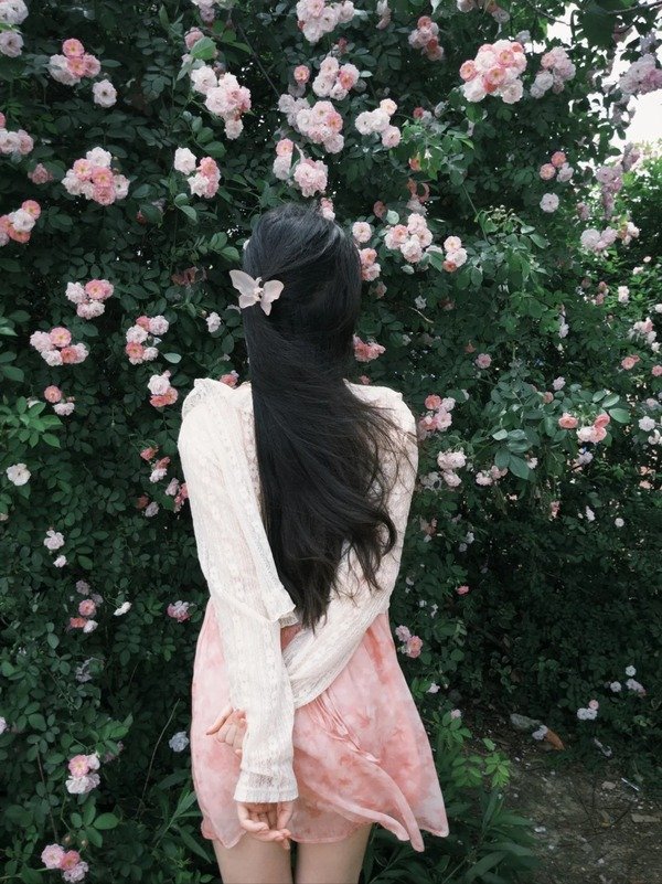 ảnh gái xinh che mặt 2012 23