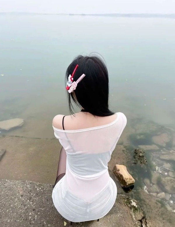 ảnh gái xinh che mặt 2012 8