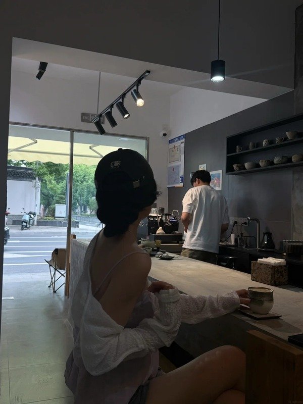 ảnh gái xinh che mặt 4