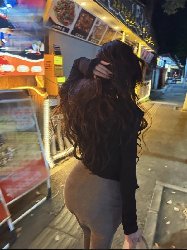 ảnh gái xinh che mặt 7