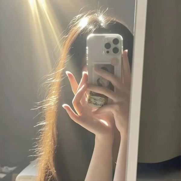 ảnh gái xinh che mặt bằng điện thoại 21