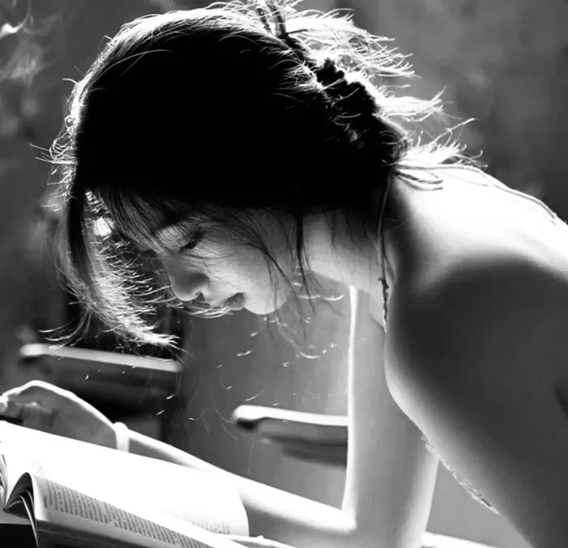avatar ảnh gái xinh ngầu 19