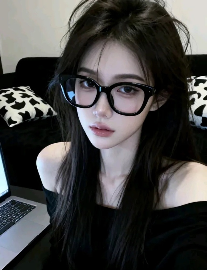 avatar ảnh gái xinh ngầu 24