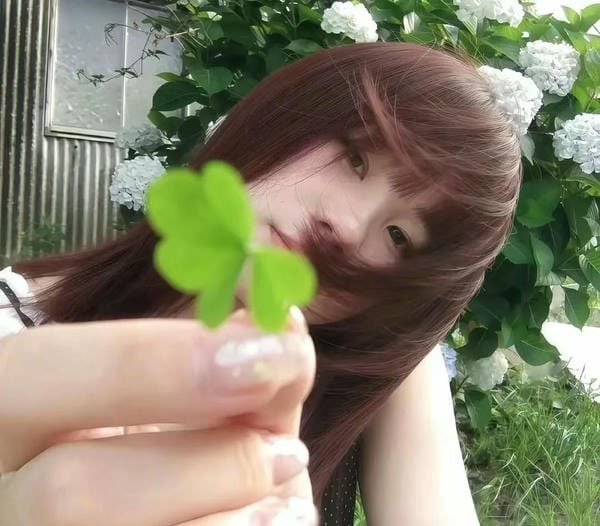 avatar cỏ 4 lá cute 34