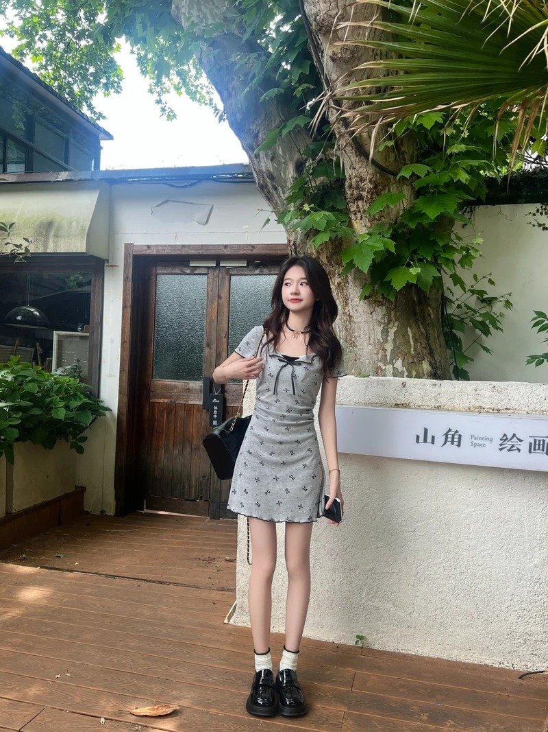 gái xinh việt nam mặc váy ngắn 3
